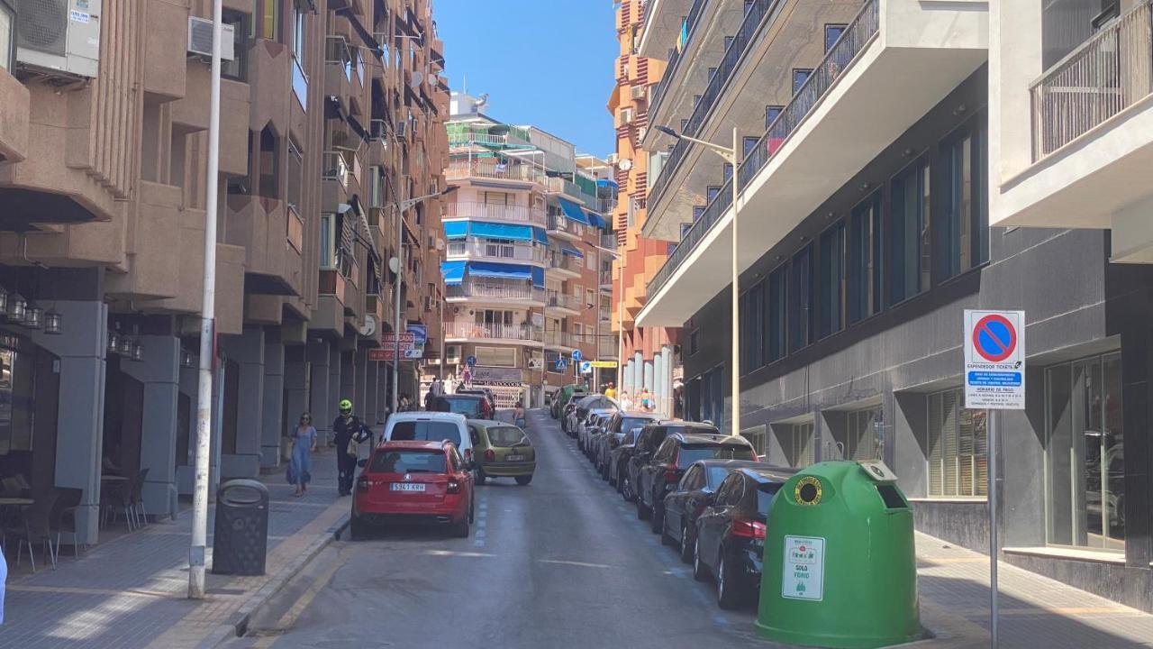 Solymar Poniente Apartamento Recien Reformado A 3 Min De Playa Poniente Y Del Centro Parking Opcional Benidorm Dış mekan fotoğraf