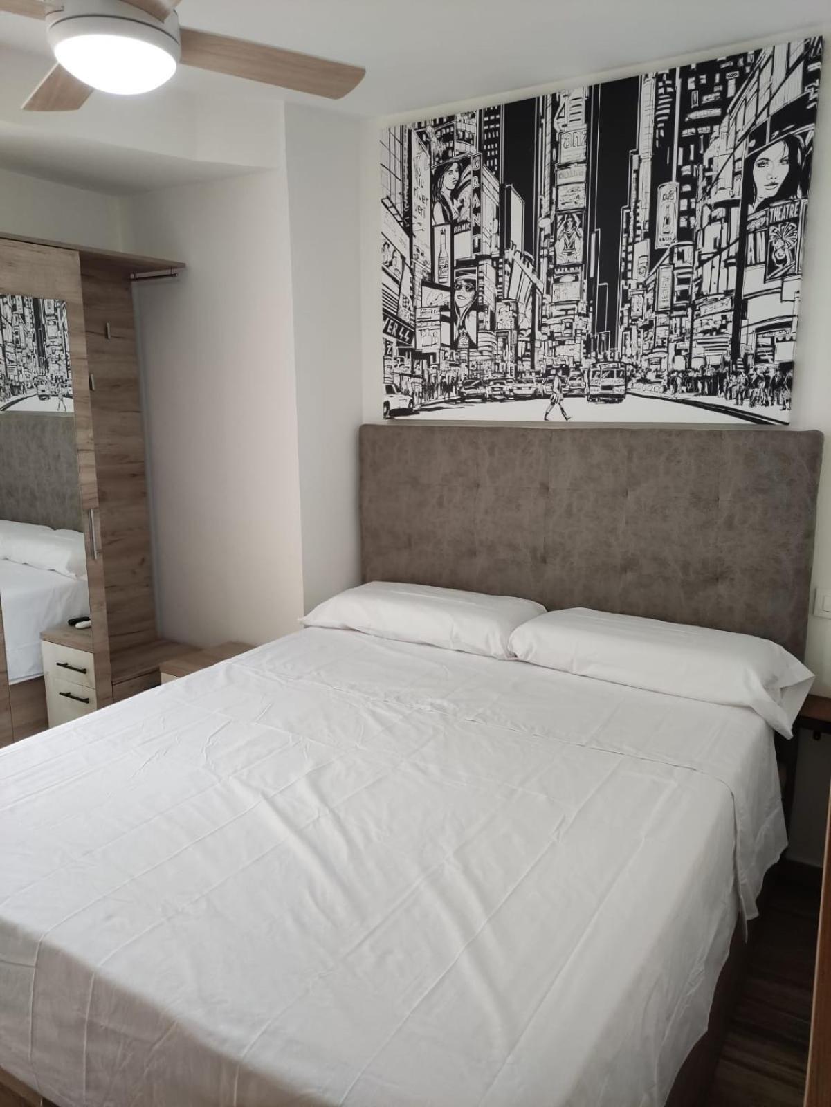 Solymar Poniente Apartamento Recien Reformado A 3 Min De Playa Poniente Y Del Centro Parking Opcional Benidorm Dış mekan fotoğraf
